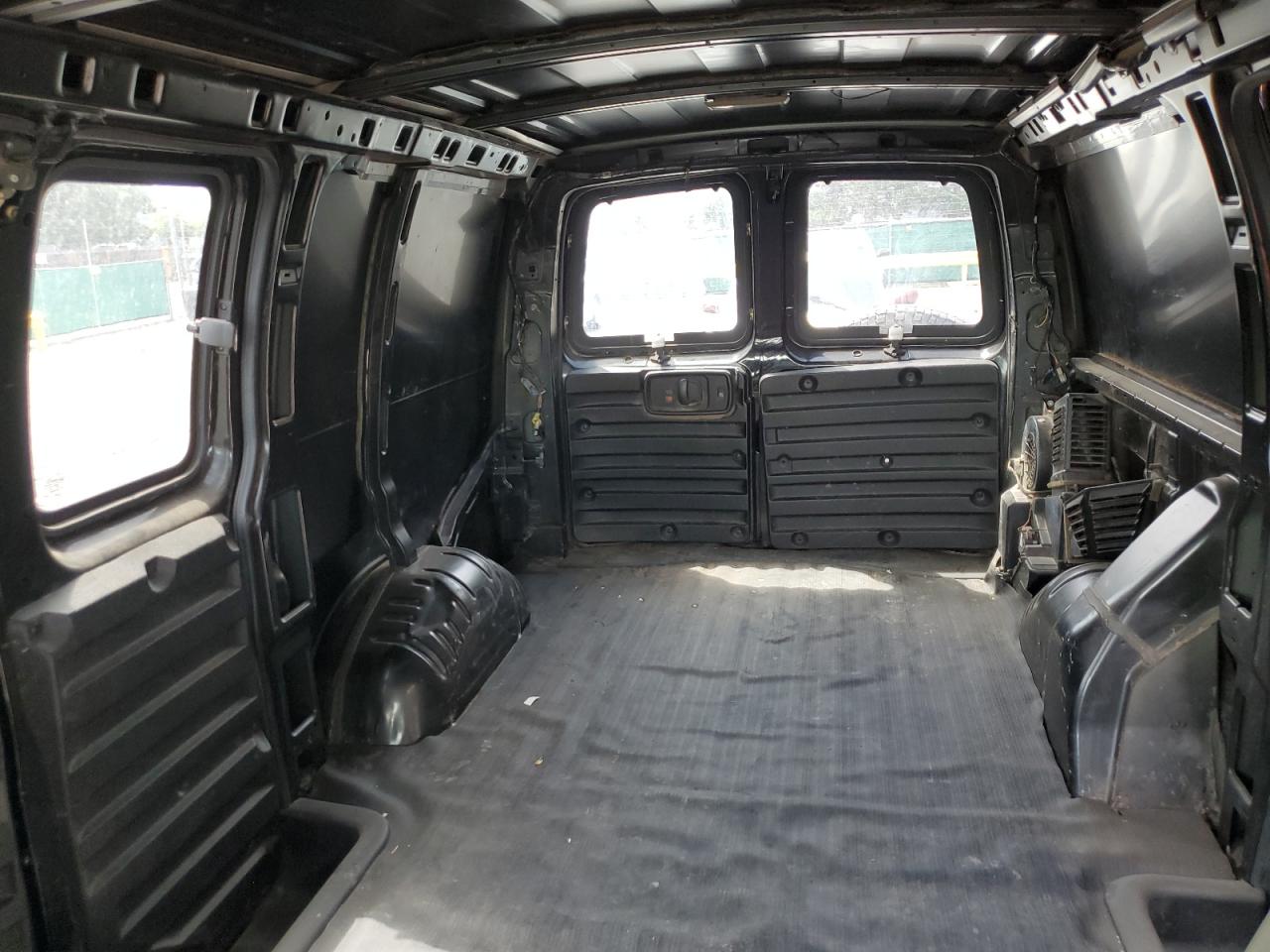 2003 Chevrolet Express G2500 VIN: 1GCFH25T431136907 Lot: 68473875