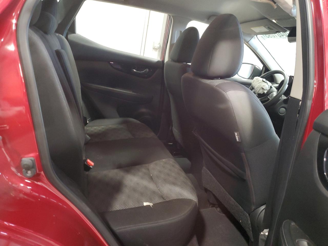 2018 Nissan Rogue Sport S VIN: JN1BJ1CPXJW187687 Lot: 70401095