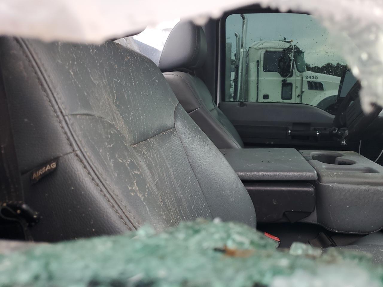 2012 Ford F550 Super Duty VIN: 1FDUF5HT3CEA63558 Lot: 68944075