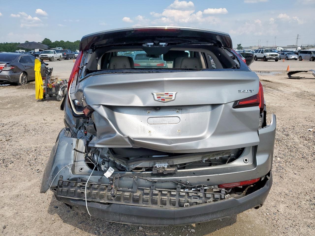 2023 Cadillac Xt4 Luxury VIN: 1GYAZAR44PF172975 Lot: 69706965