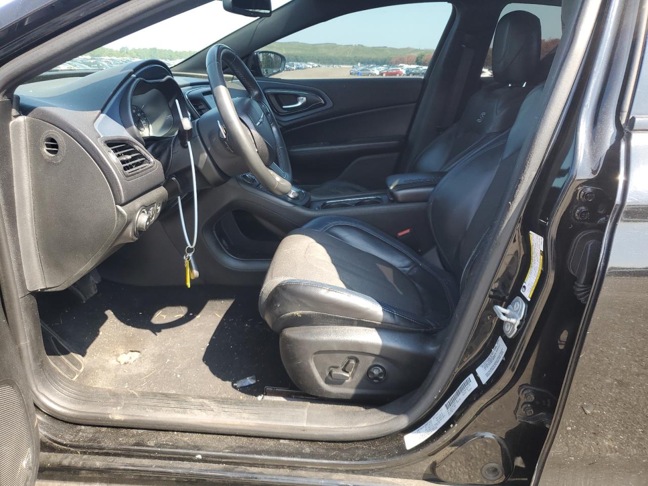 2015 Chrysler 200 S VIN: 1C3CCCBG9FN581109 Lot: 68358295