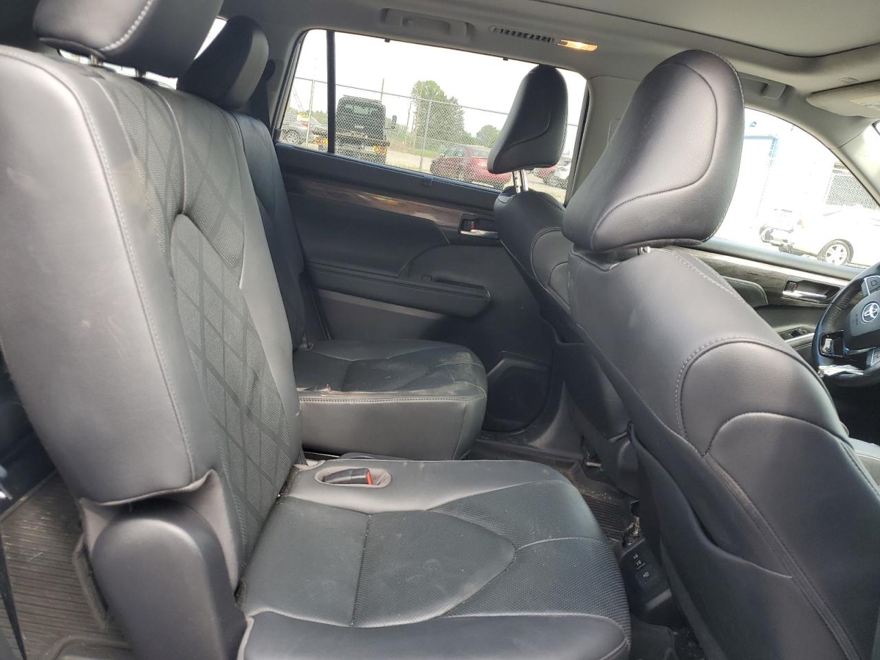 2020 Toyota Highlander Platinum VIN: 5TDFZRBH6LS041547 Lot: 69856105