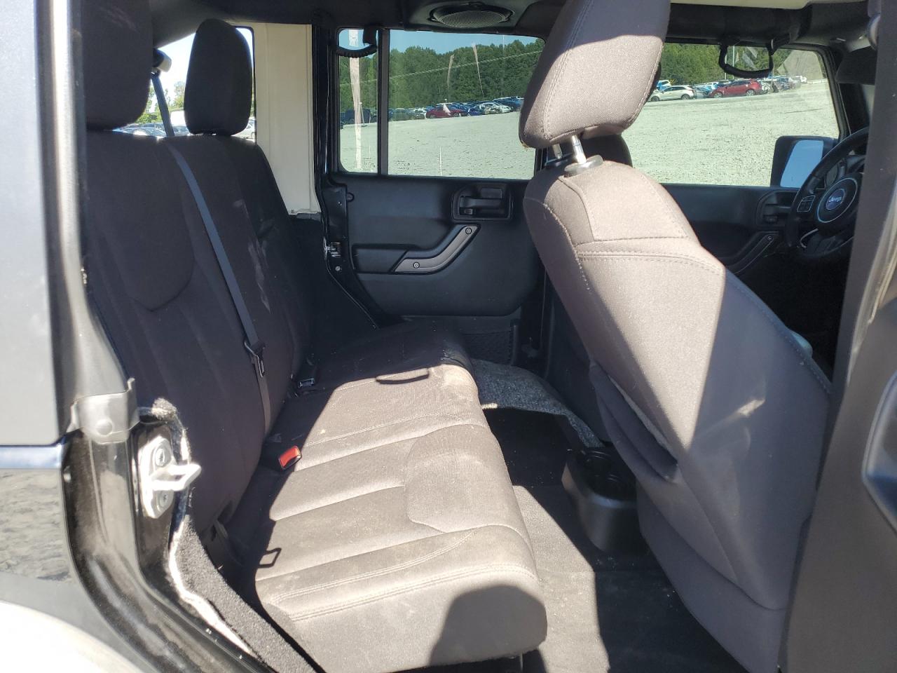 2014 Jeep Wrangler Unlimited Sport VIN: 1C4BJWDG2EL232220 Lot: 69605925