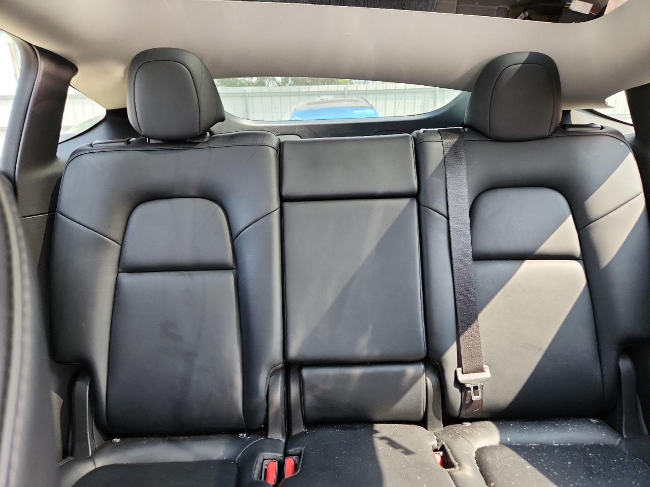 2021 Tesla Model Y VIN: 5YJYGAEE3MF299676 Lot: 67415975