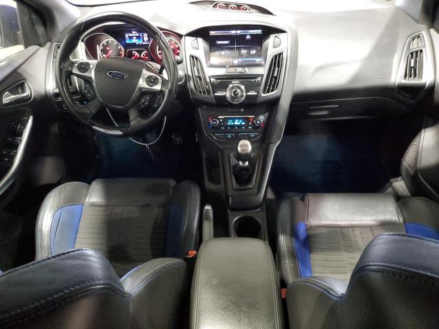 Hatchbacks FORD FOCUS 2013 Blue