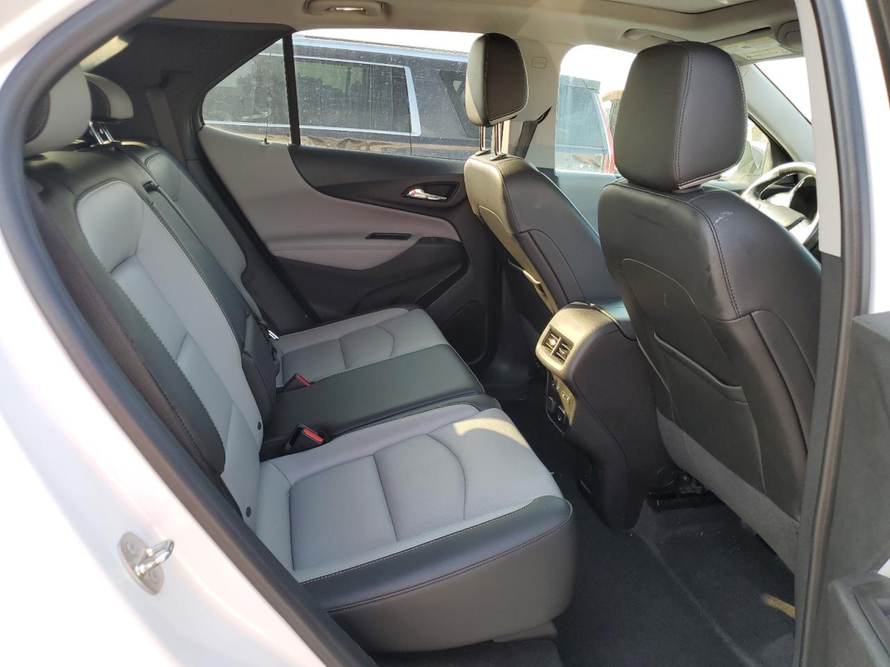 2018 Chevrolet Equinox Premier VIN: 2GNAXMEV7J6214978 Lot: 69108875