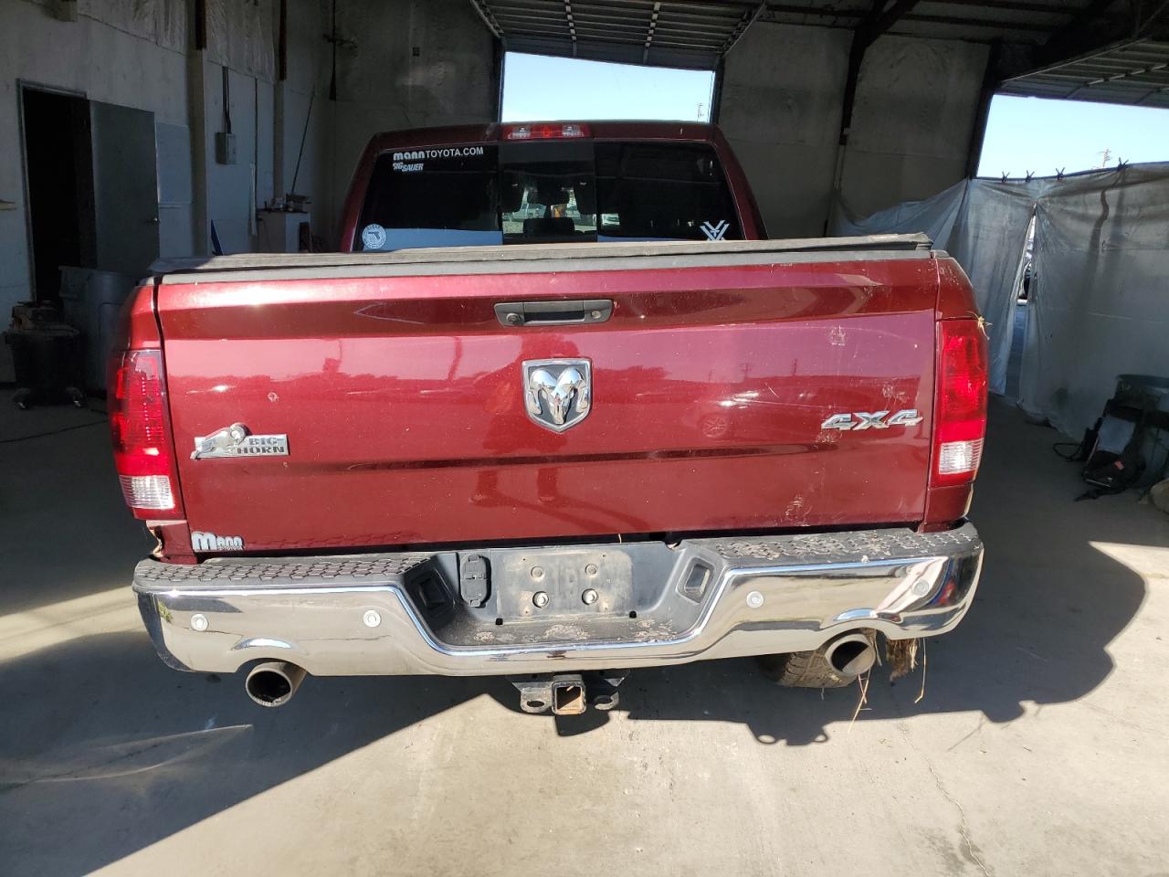 2017 Ram 1500 Slt VIN: 3C6RR7LT2HG614042 Lot: 67901945