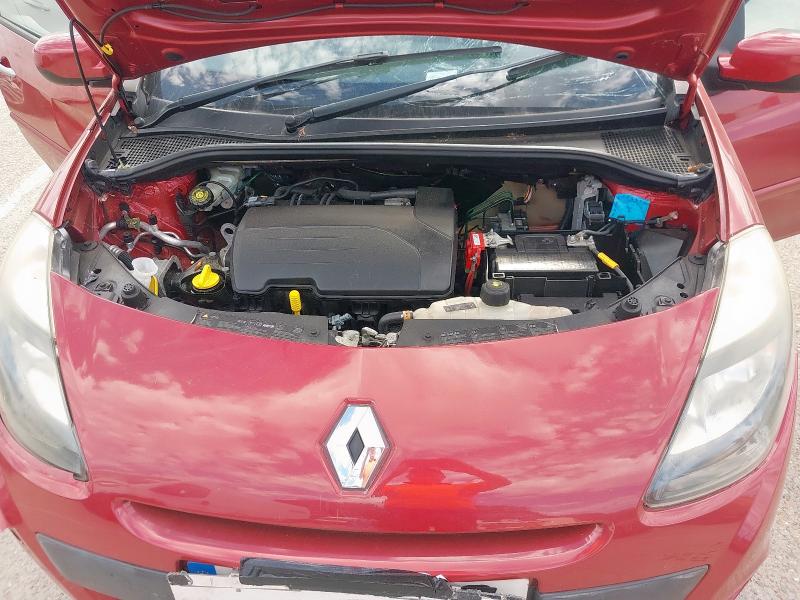 2011 RENAULT CLIO DYNAMIQUE TOMTOM