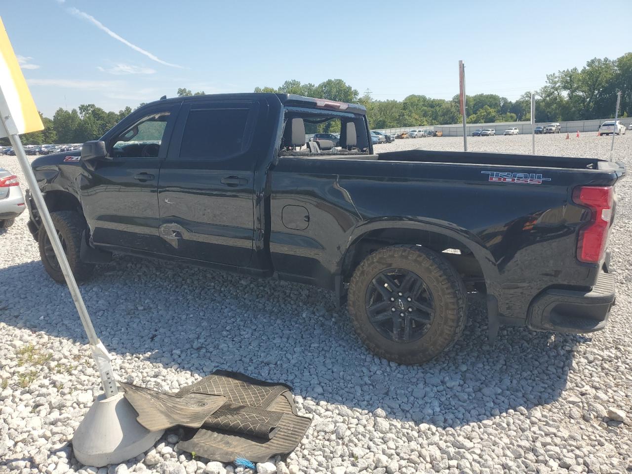 2022 Chevrolet Silverado Ltd K1500 Trail Boss Custom black null gas 1GCPYCEK3NZ117674 photo #3