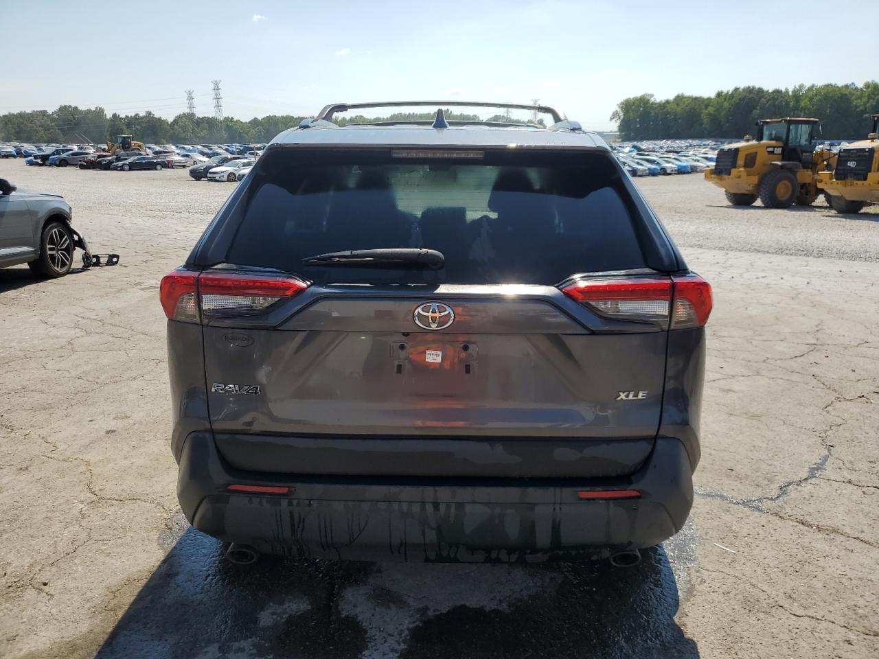 2021 Toyota Rav4 Xle VIN: 2T3W1RFV3MW126997 Lot: 69405475