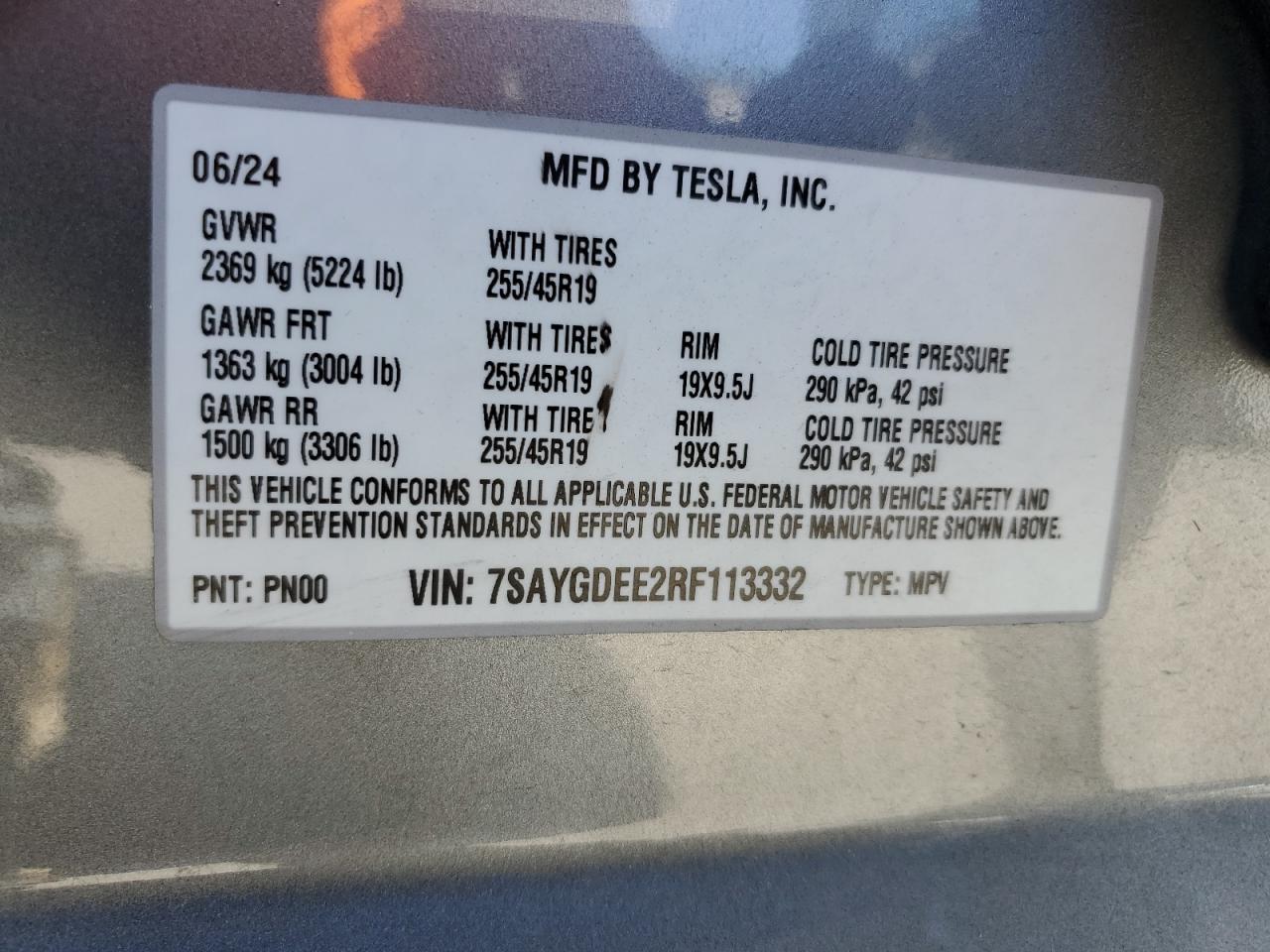 2024 Tesla Model Y VIN: 7SAYGDEE2RF113332 Lot: 69692185