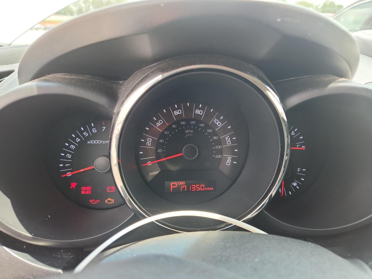 2011 Kia Soul + VIN: KNDJT2A23B7718384 Lot: 68348955