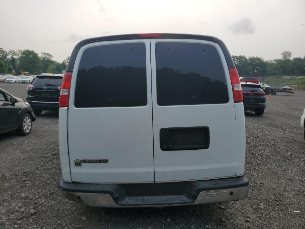 2019 Chevrolet Express G2500 VIN: 1GCWGAFP2K1183303 Lot: 67232665