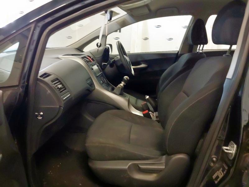 2012 TOYOTA AURIS COLOUR COLLECTION