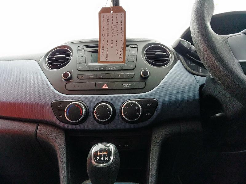 2014 HYUNDAI I10 SE
