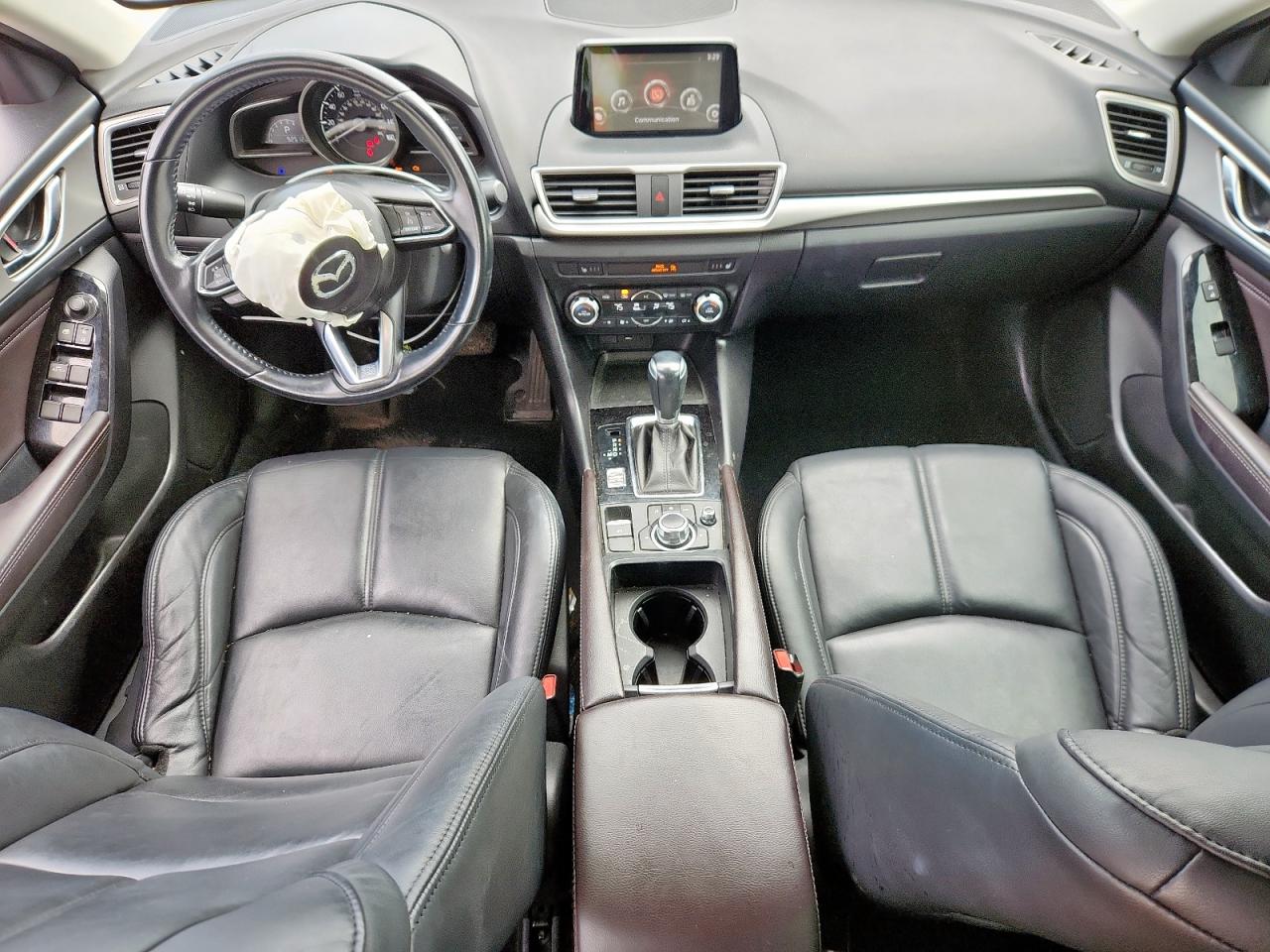 2018 Mazda 3 Touring VIN: 3MZBN1V32JM181679 Lot: 69927565