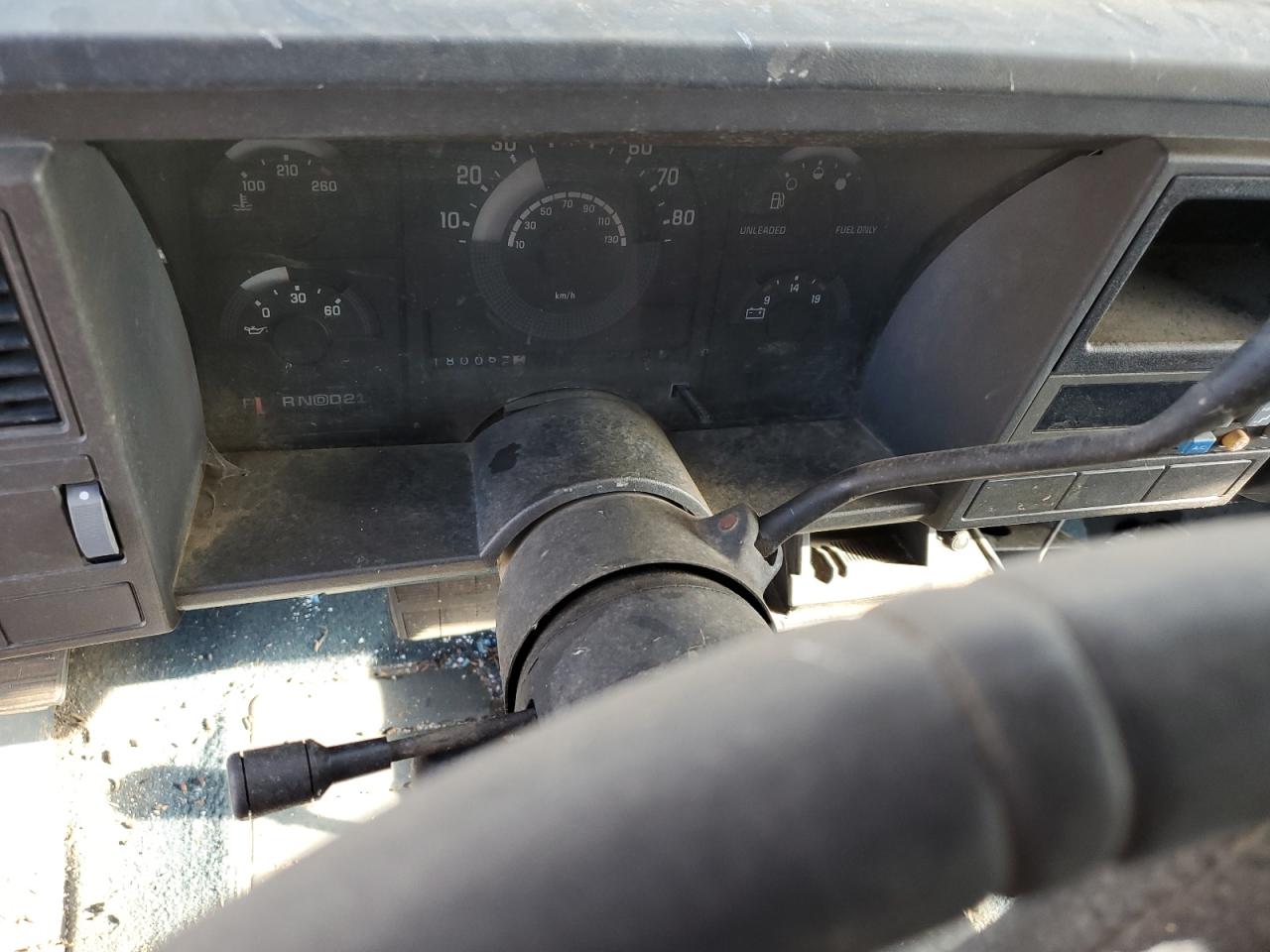 1990 Chevrolet Gmt-400 K2500 VIN: 2GCFK29K7L1195883 Lot: 70408175