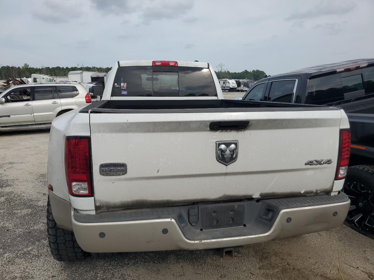 2011 Dodge Ram 3500 VIN: 3D73Y4CLXBG604811 Lot: 69702515