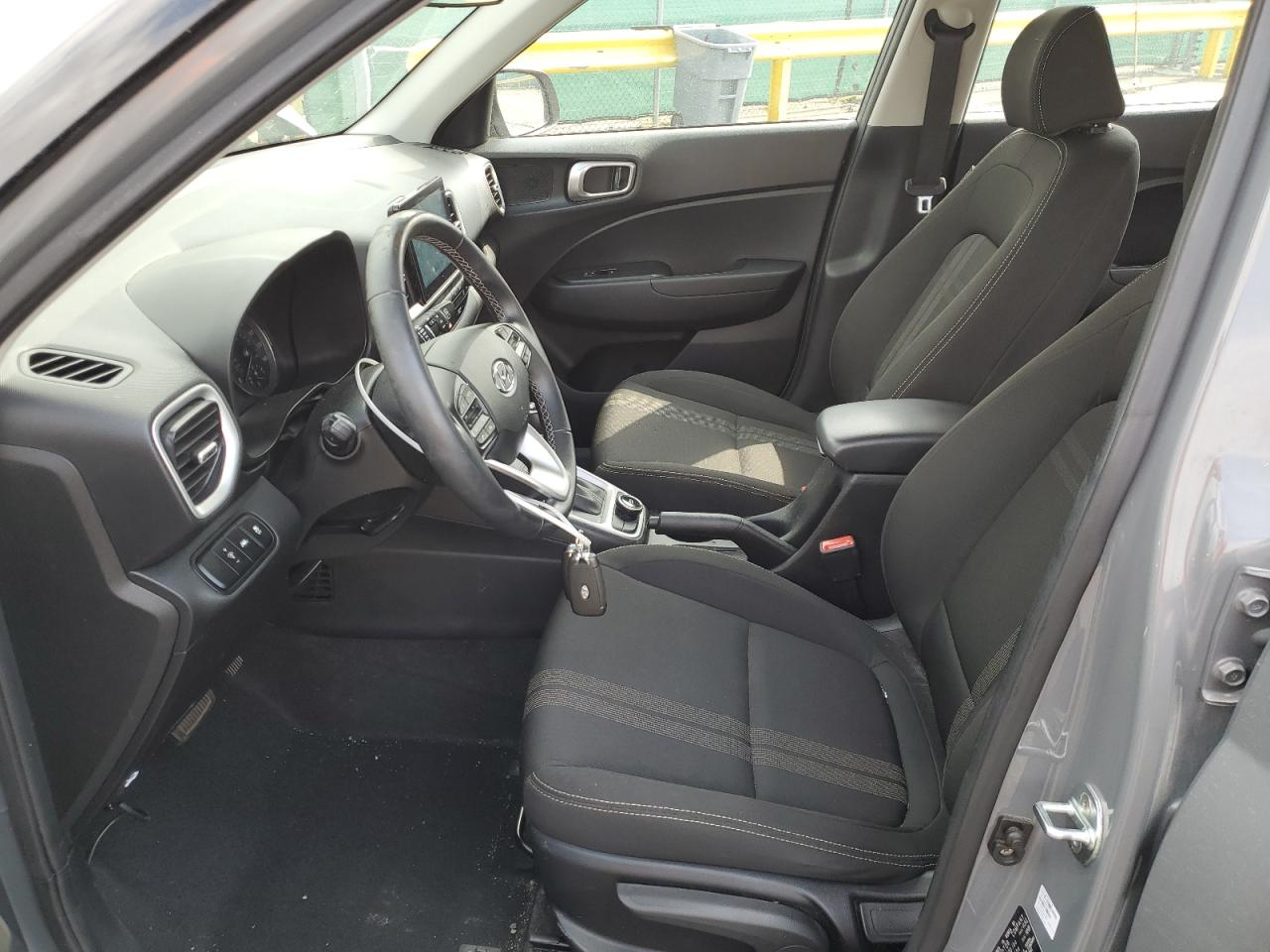 2022 Hyundai Venue Sel VIN: KMHRC8A34NU201482 Lot: 70215655