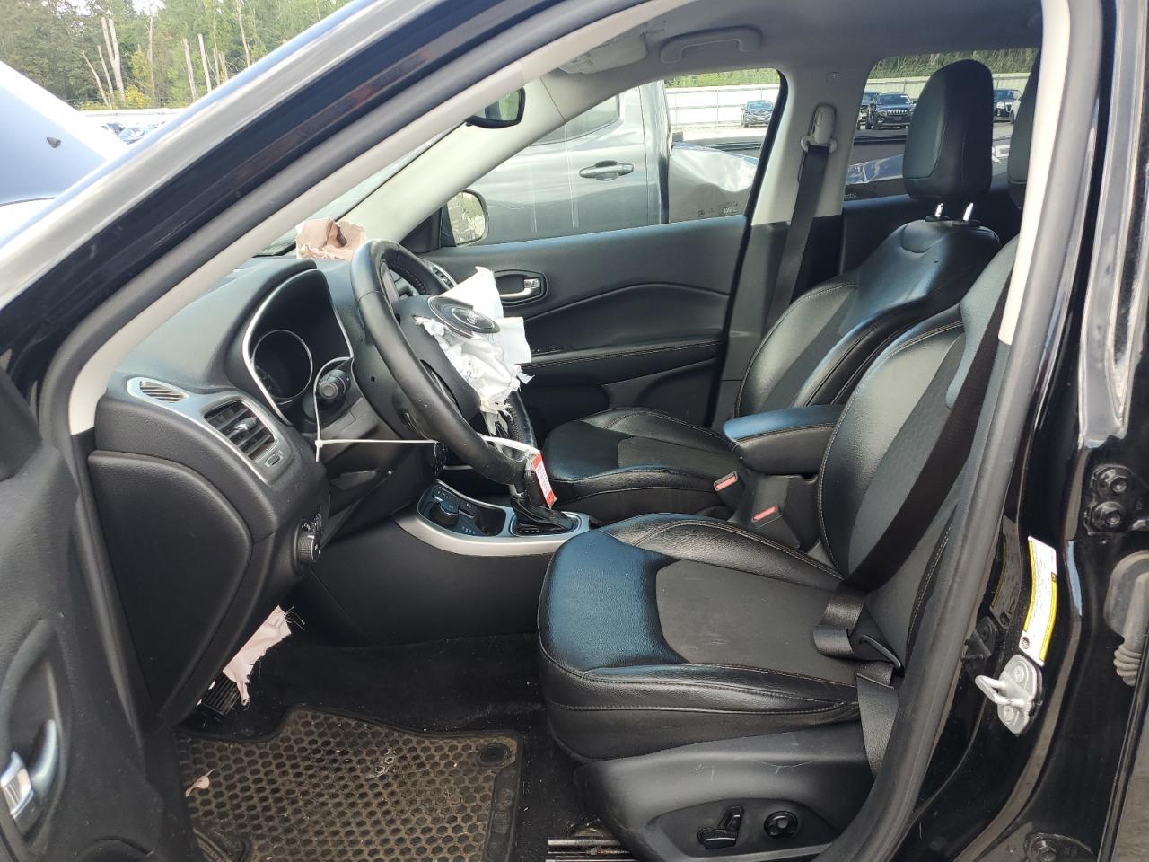 2018 Jeep Compass Latitude VIN: 3C4NJDBB9JT265075 Lot: 70225935