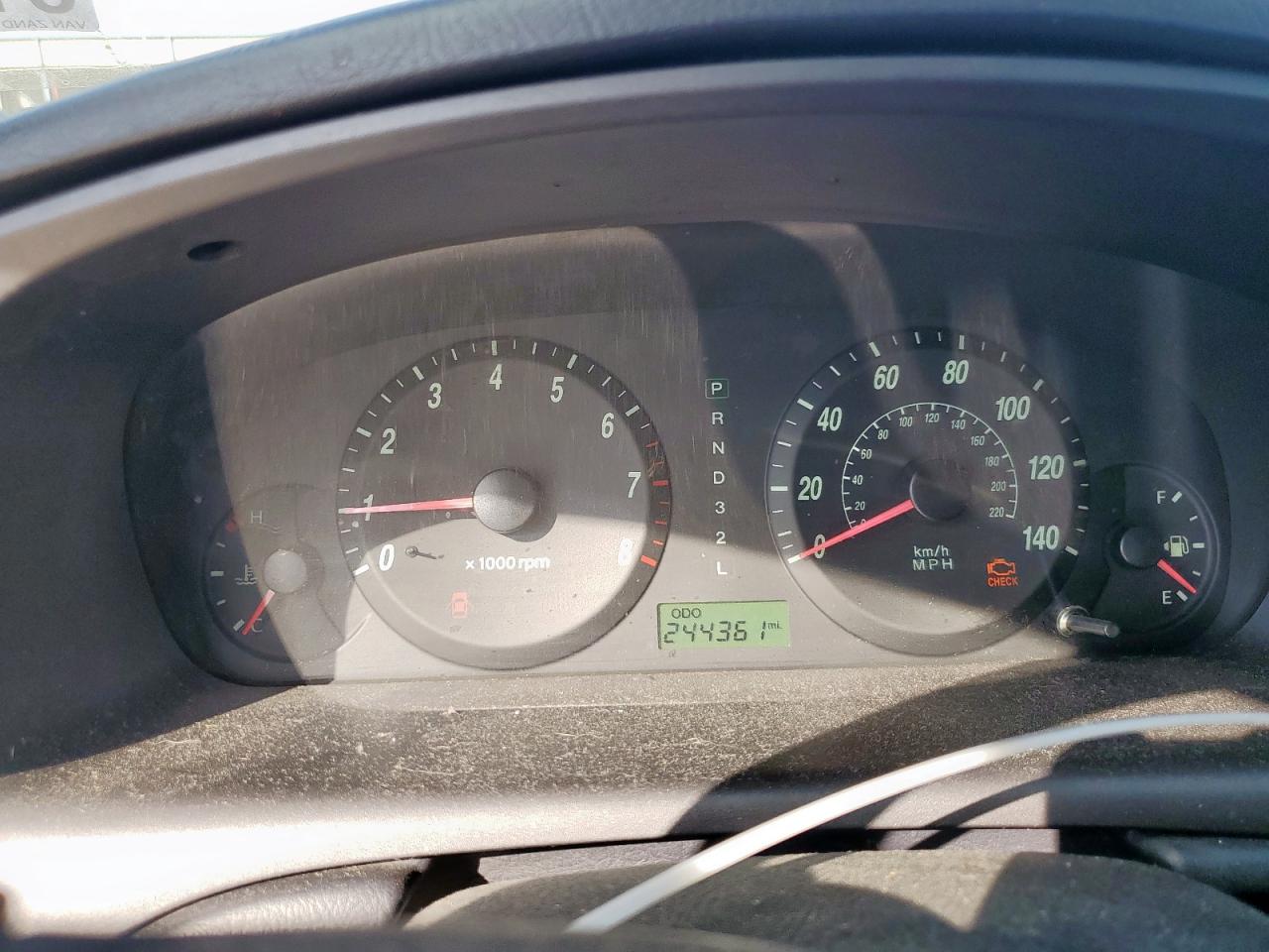 2005 Hyundai Elantra Gls VIN: KMHDN46D75U176821 Lot: 69082625