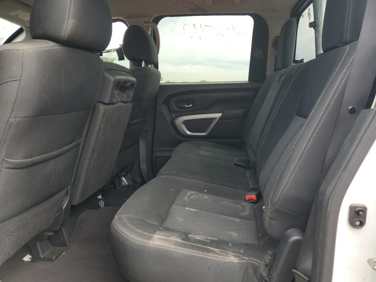 2017 Nissan Titan Sv VIN: 1N6AA1EKXHN536063 Lot: 70428415