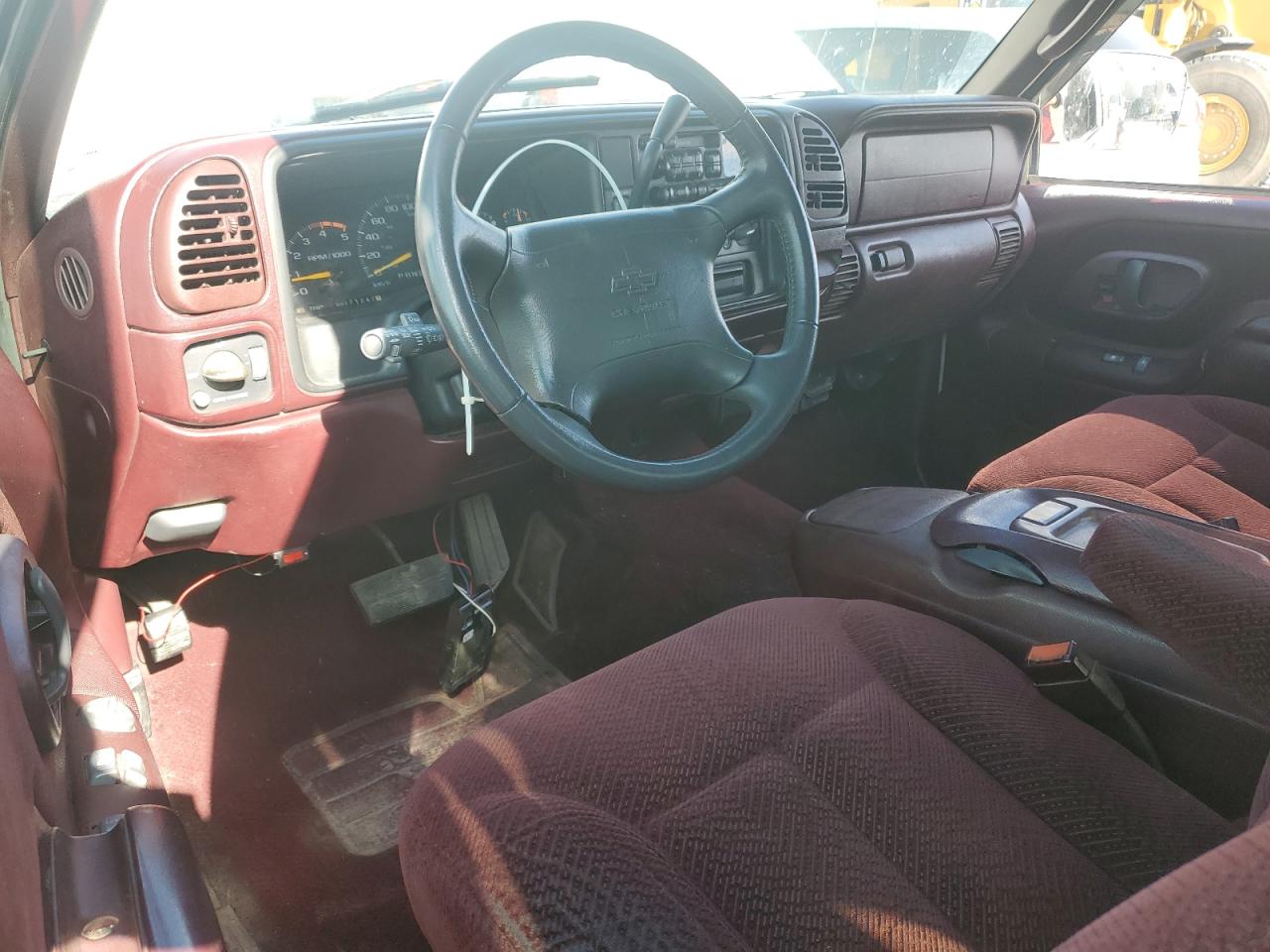 1997 Chevrolet Gmt-400 C2500 VIN: 1GCFC29S6VE214051 Lot: 70177035