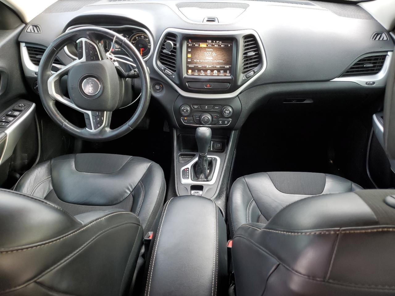 2018 Jeep Cherokee Latitude Plus VIN: 1C4PJLLB1JD576961 Lot: 70883745