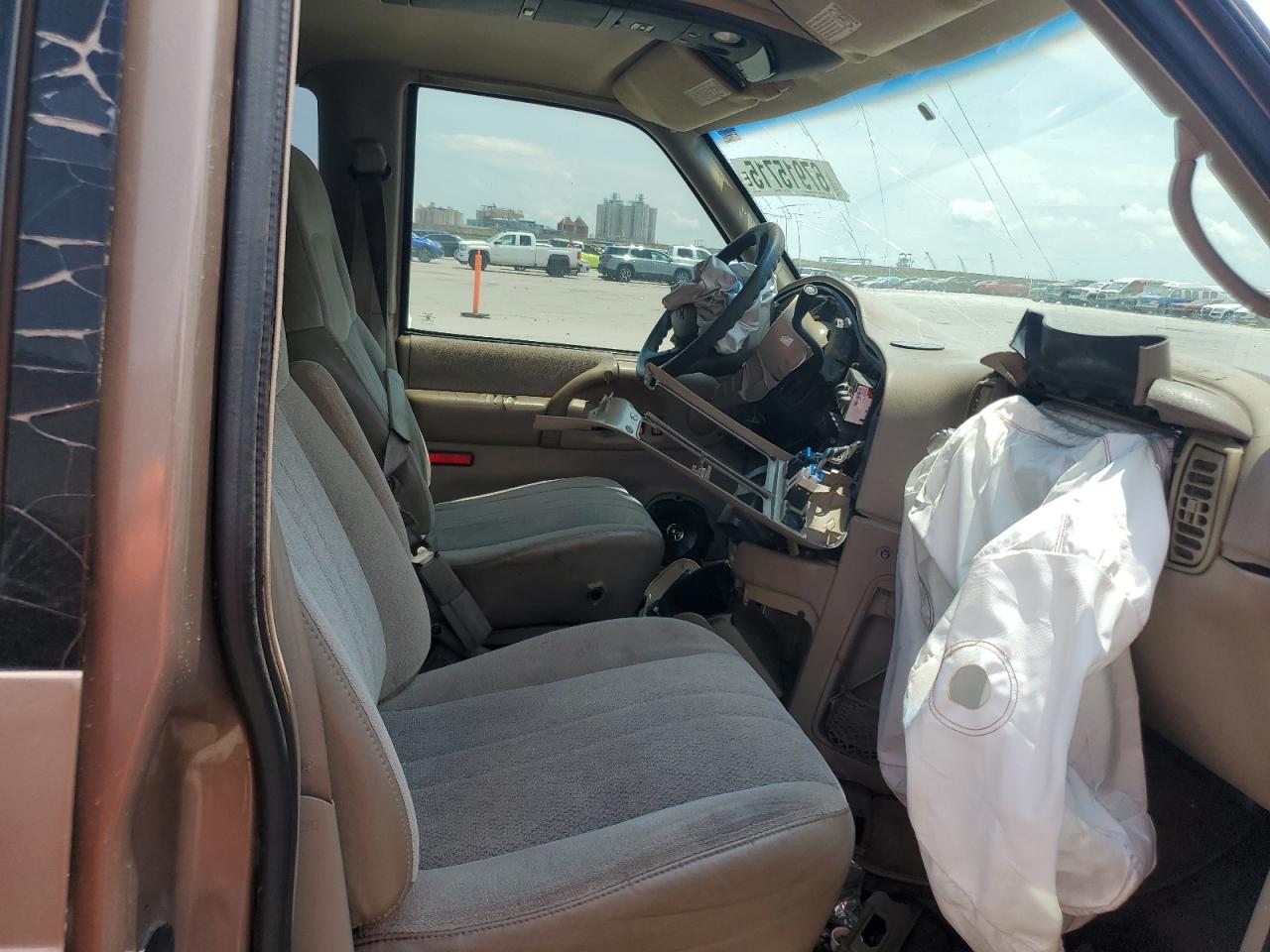 2000 Chevrolet Astro VIN: 1GNEL19W3YB155143 Lot: 67915715