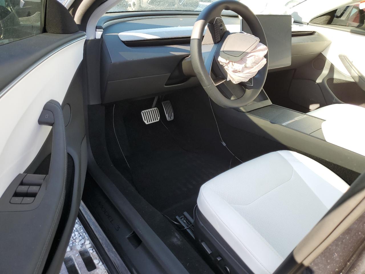 2025 Tesla Model 3 VIN: 5YJ3E1EB8SF001545 Lot: 68951275