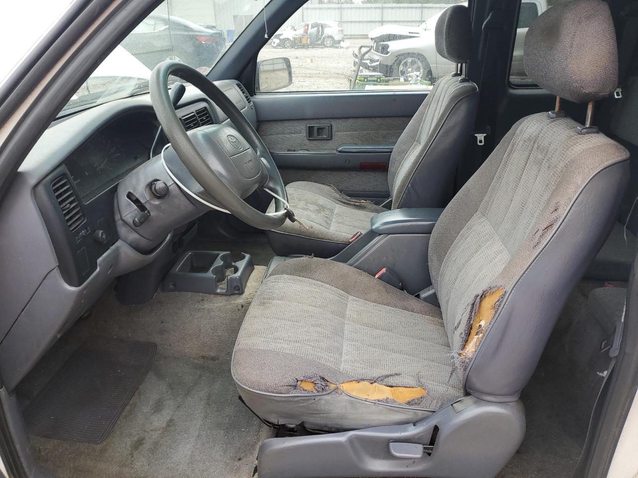 1999 Toyota Tacoma Xtracab VIN: 4TAVL52N3XZ523937 Lot: 66933295