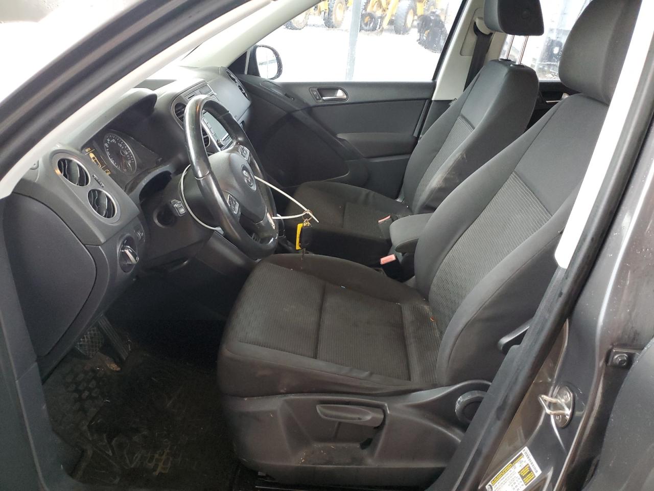 2015 Volkswagen Tiguan S VIN: WVGAV7AX8FW522189 Lot: 70723345