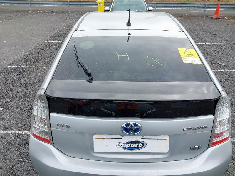 2011 TOYOTA PRIUS T3
