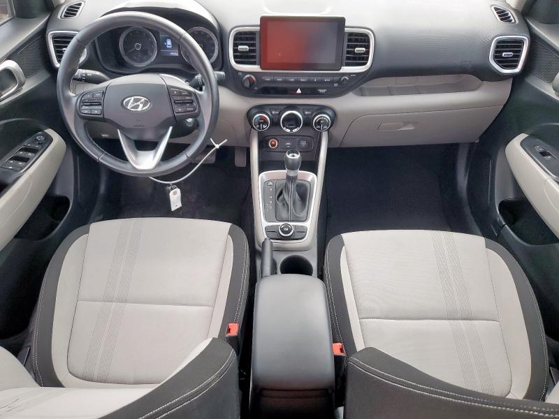 HYUNDAI VENUE 2021 Красный