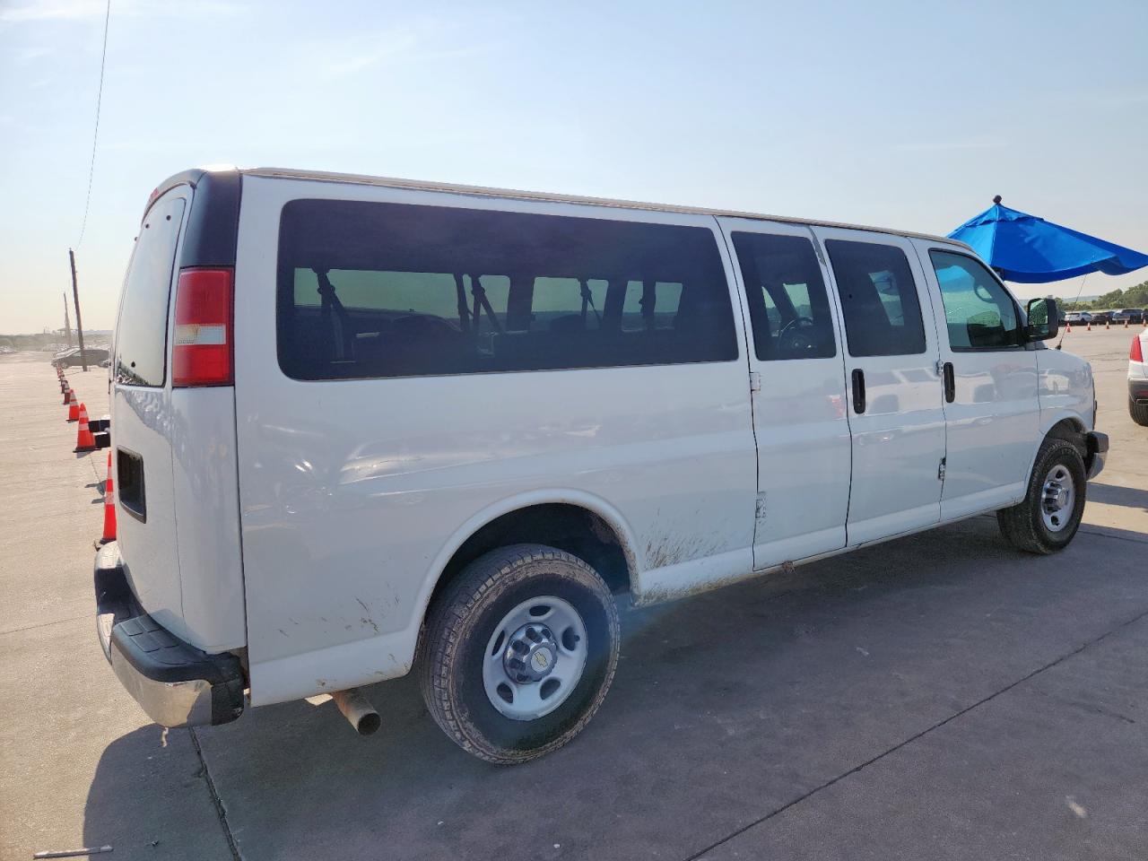 2013 Chevrolet Express G3500 Lt white null flexible 1GAZG1FA9D1176790 photo #4