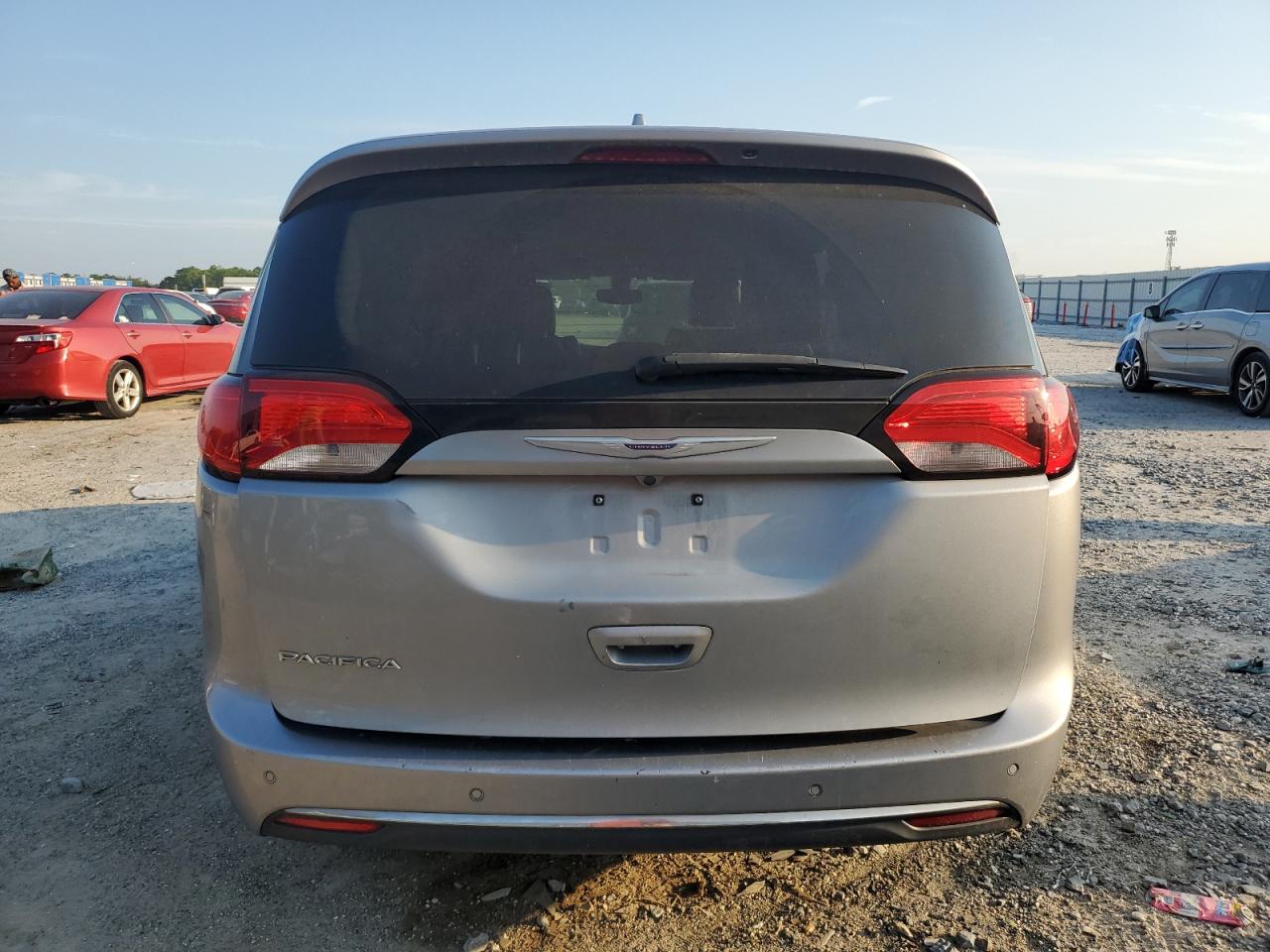 2020 Chrysler Pacifica Touring L VIN: 2C4RC1BG8LR280517 Lot: 70454295