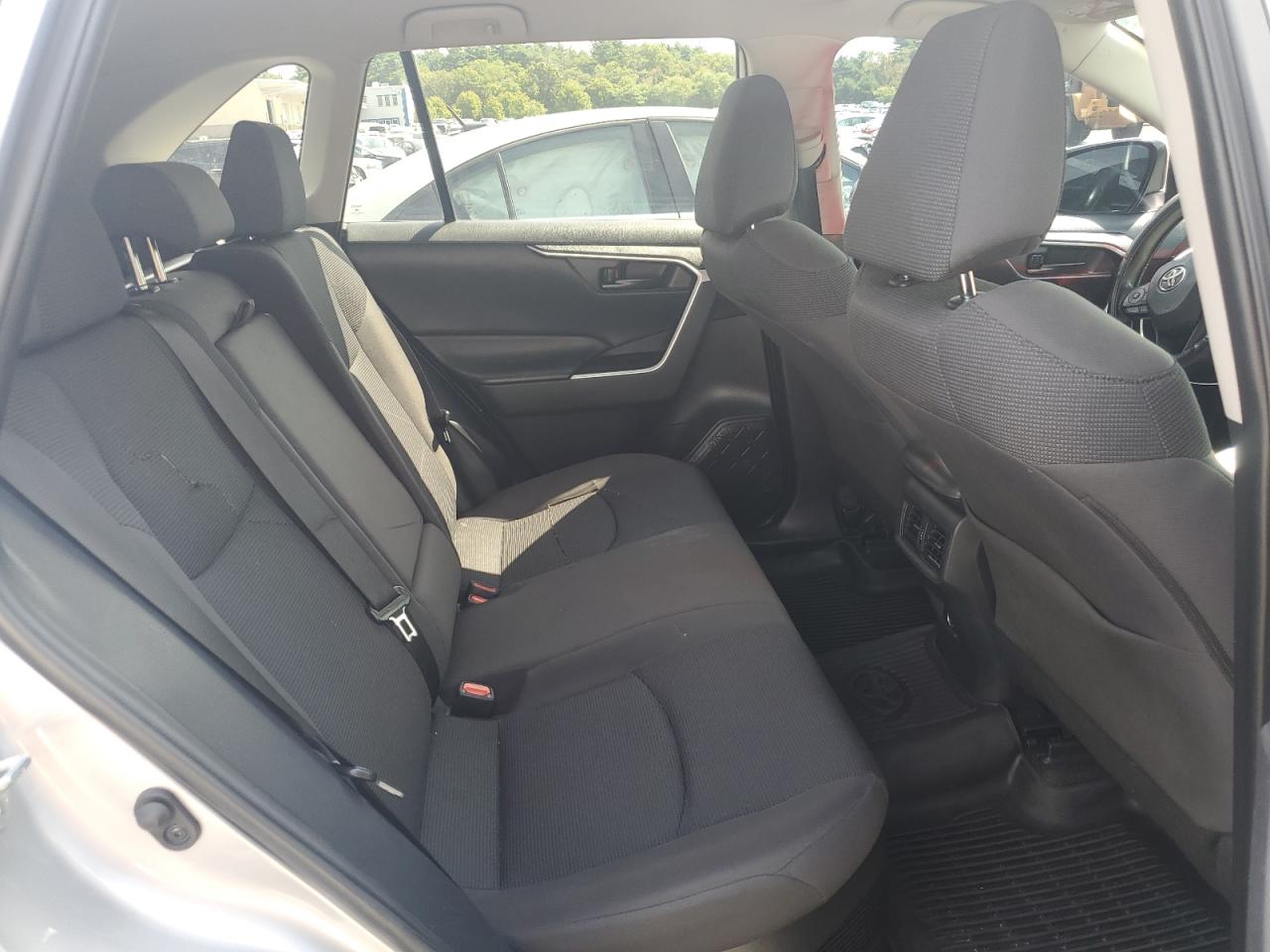 2020 Toyota Rav4 Le VIN: 2T3MWRFV8LW048871 Lot: 70785595