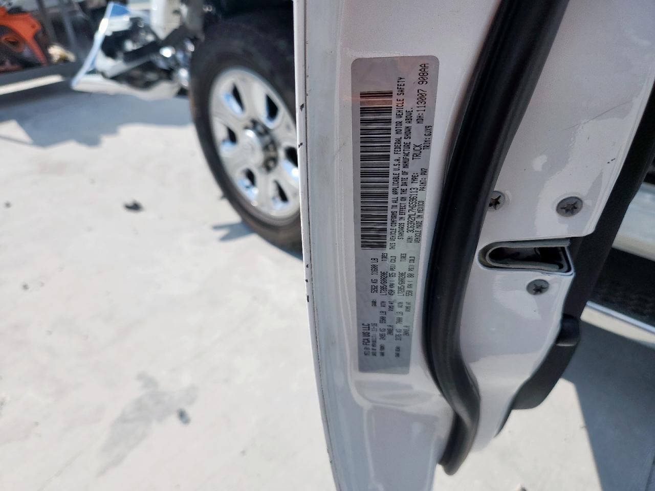 2017 Ram 3500 Laramie VIN: 3C63R2ML7HG596113 Lot: 68681615