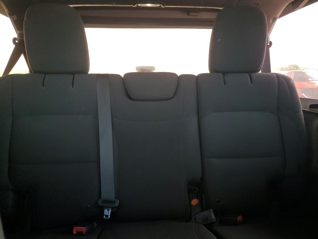 2018 Jeep Wrangler Unlimited Sport VIN: 1C4HJXDG4JW165810 Lot: 70328305