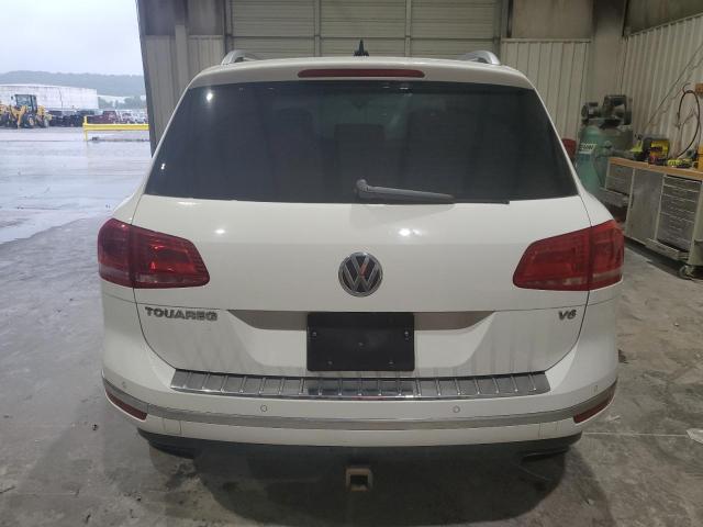 Паркетники VOLKSWAGEN TOUAREG 2017 Белы