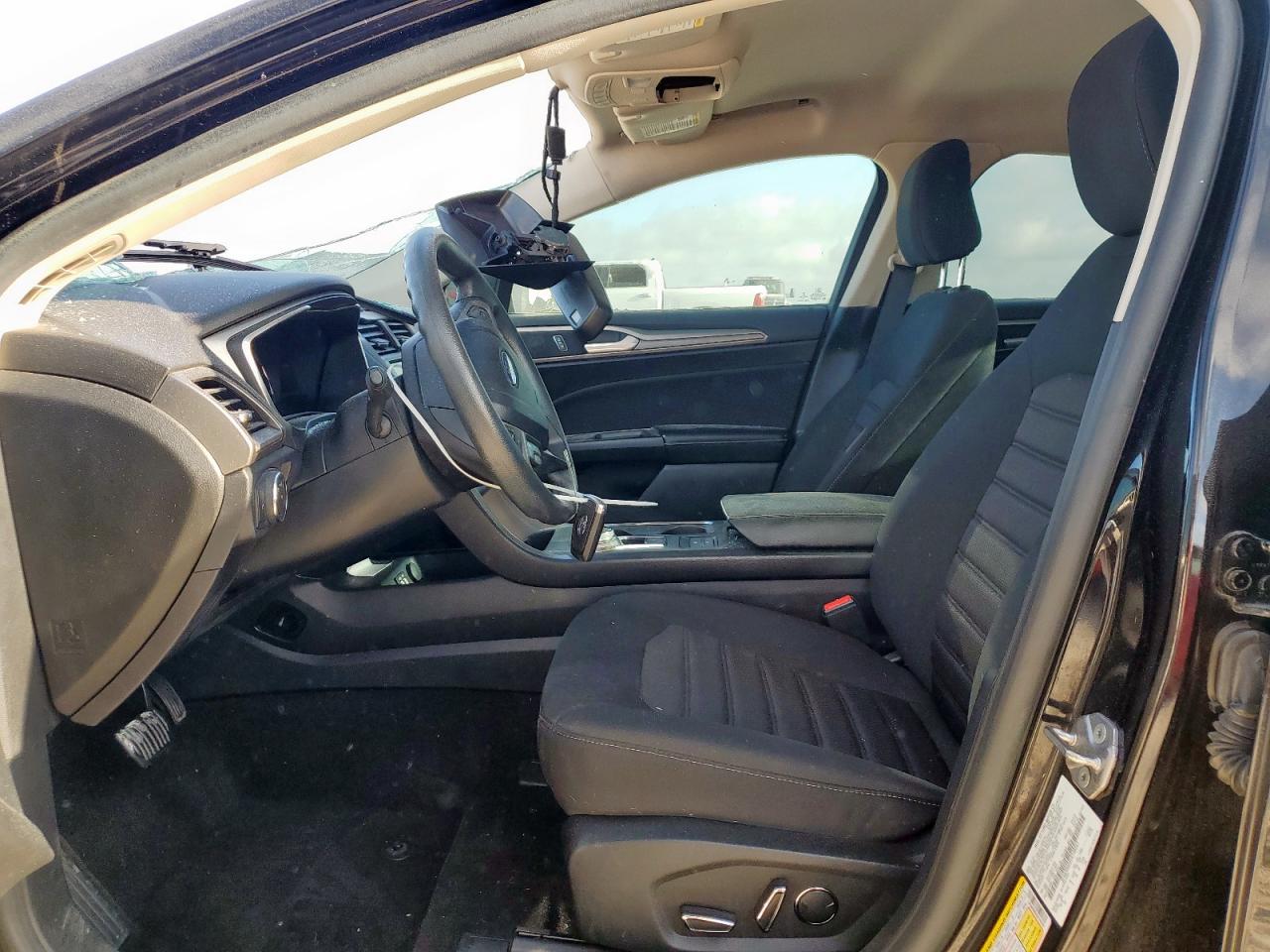 2020 Ford Fusion Se VIN: 3FA6P0HDXLR148261 Lot: 69236445