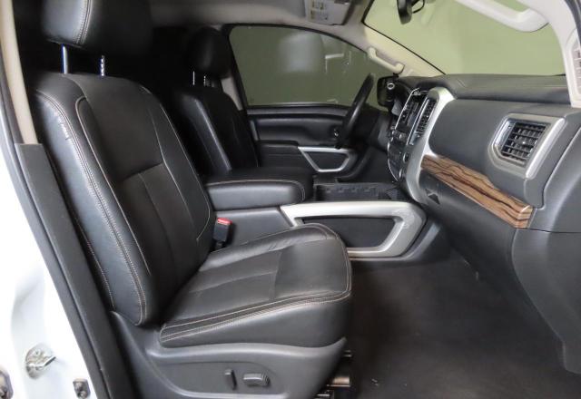  NISSAN TITAN 2019 White