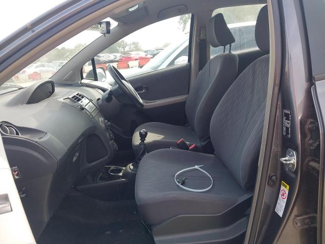 2010 TOYOTA YARIS TR V