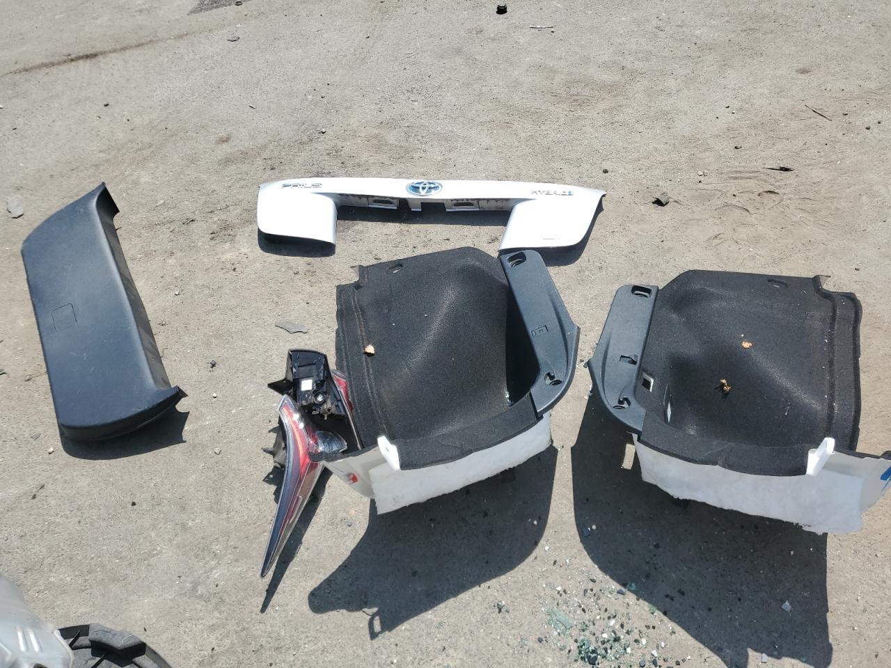 2018 Toyota Prius VIN: JTDKARFU4J3067625 Lot: 67604465