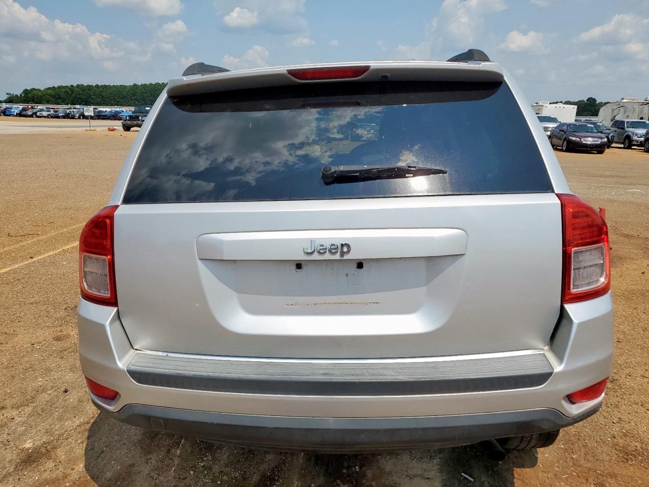 2011 Jeep Compass Sport VIN: 1J4NT1FB1BD260117 Lot: 68127535