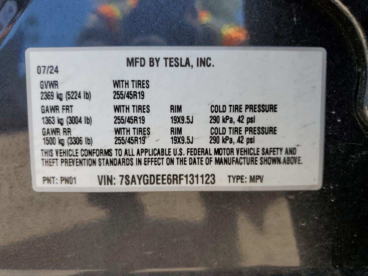 2024 Tesla Model Y VIN: 7SAYGDEE6RF131123 Lot: 70685005