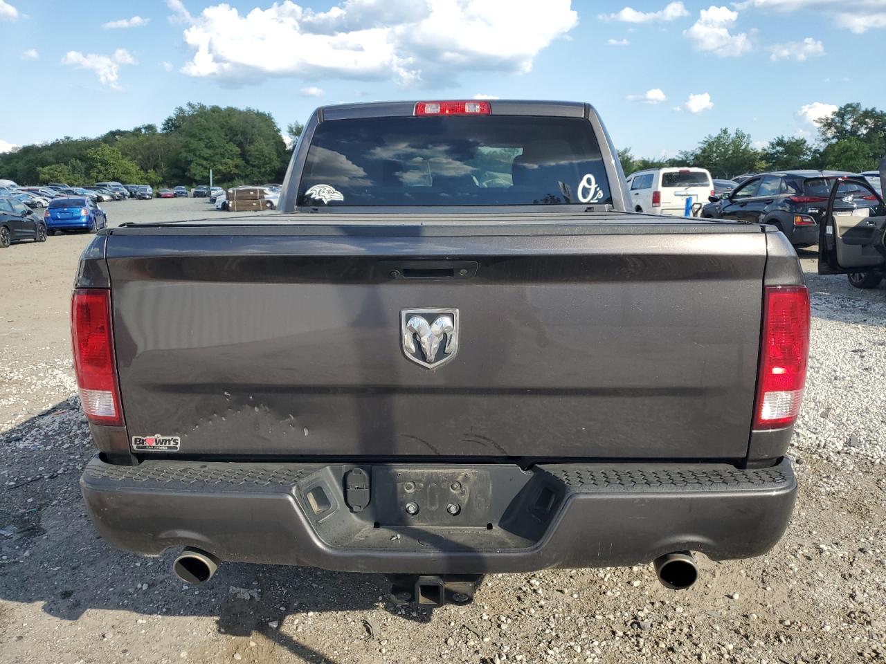 2017 Ram 1500 St VIN: 3C6RR7KTXHG708509 Lot: 70700145