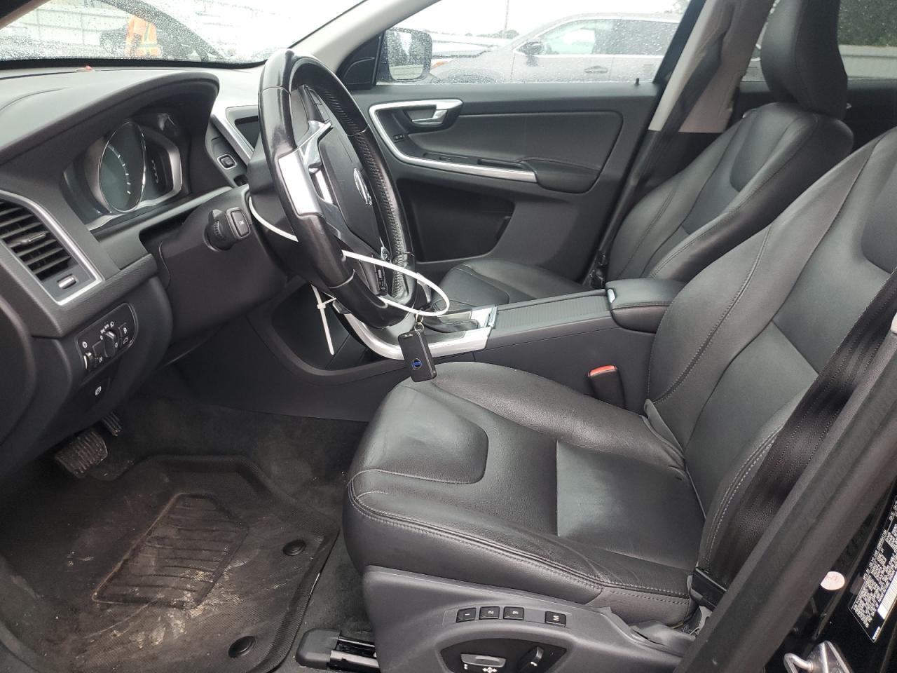 2015 Volvo Xc60 T6 Premier VIN: YV4902RK8F2762011 Lot: 70096965