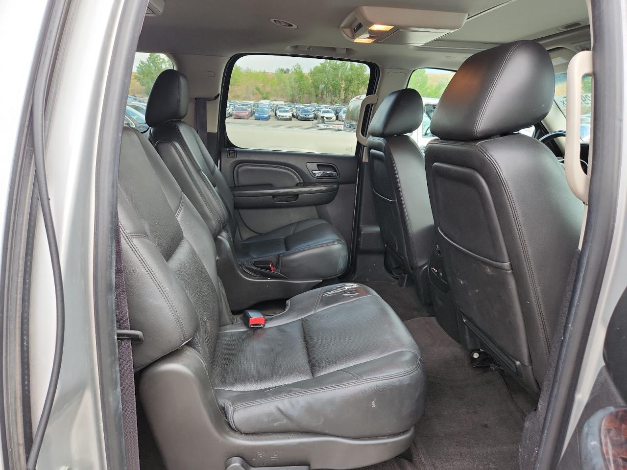 2014 GMC Yukon Xl Denali VIN: 1GKS2MEF0ER184631 Lot: 70229705