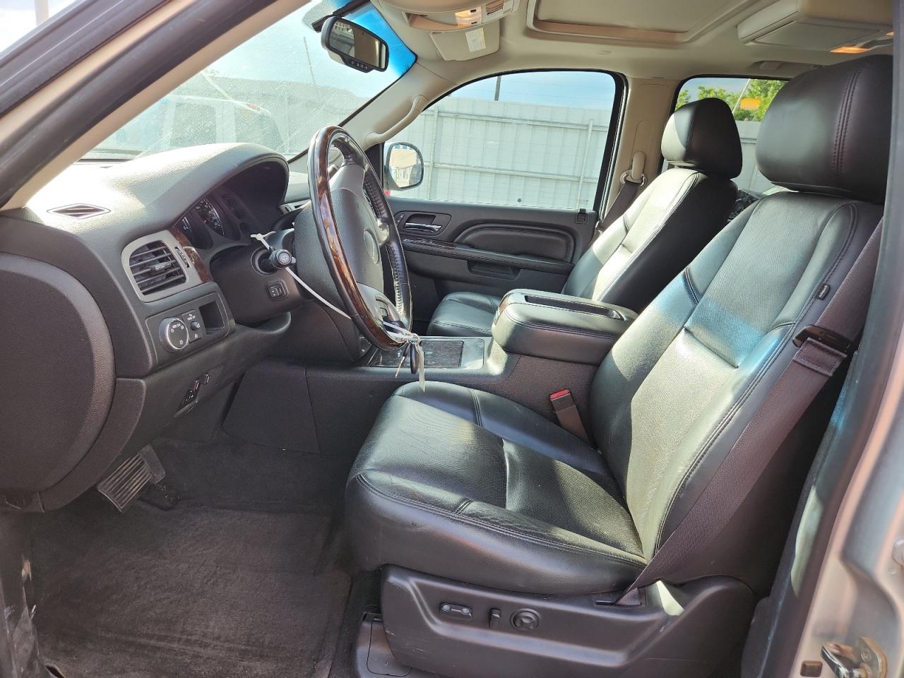 2014 GMC Yukon Xl Denali VIN: 1GKS2MEF0ER184631 Lot: 70229705